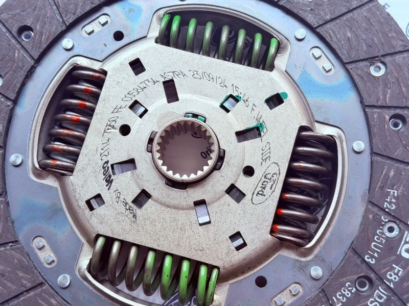 Комплект сцепления с выжимным Ford Focus C-Max Galaxy S-Max Transit Connect