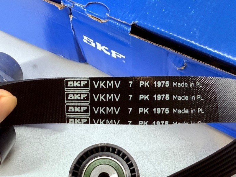 Ремень приводной с роликами Renault Master 3 2.3 DCI M9T 2010 Ремень приводной с роликами Renault Master 3 2.3 DCI M9T 2010