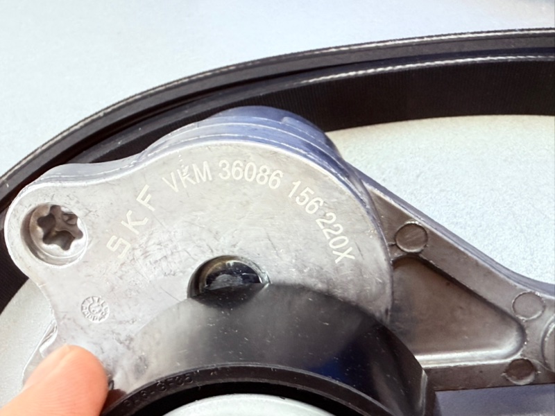 Ремень приводной с роликами Renault Master 3 2.3 DCI M9T 2010 Ремень приводной с роликами Renault Master 3 2.3 DCI M9T 2010