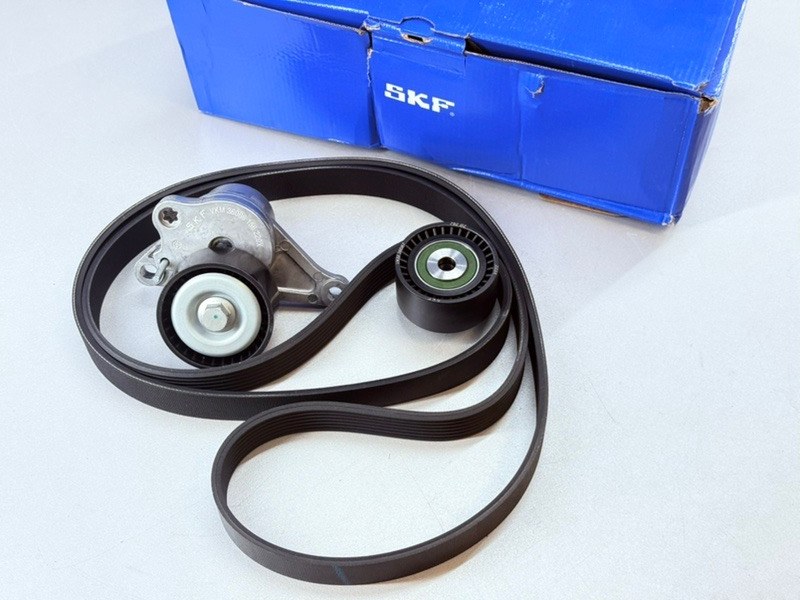 Ремень приводной с роликами Renault Master 3 2.3 DCI M9T 2010 Ремень приводной с роликами Renault Master 3 2.3 DCI M9T 2010