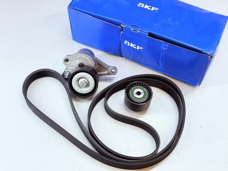 Ремень приводной с роликами Renault Master 3 2.3 DCI M9T 2010 Ремень приводной с роликами Renault Master 3 2.3 DCI M9T 2010