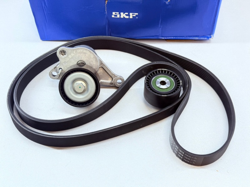 Ремень приводной с роликами Renault Master 3 2.3 DCI M9T 2010 Ремень приводной с роликами Renault Master 3 2.3 DCI M9T 2010