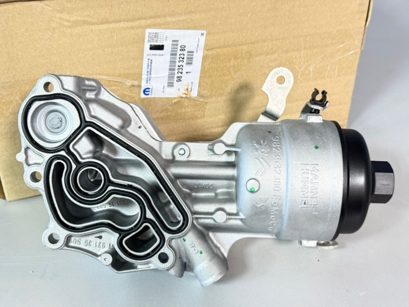 Корпус масляного фильтра Peugeot Expert Berlingo Grandland X Vivaro C Rifter Proace 1.5 BLUEHDI DV5 - 1.5 HDI