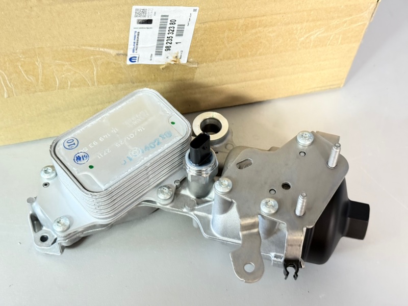 Корпус масляного фильтра Peugeot Expert Berlingo Grandland X Vivaro C Rifter Proace 1.5 BLUEHDI DV5 - 1.5 HDI