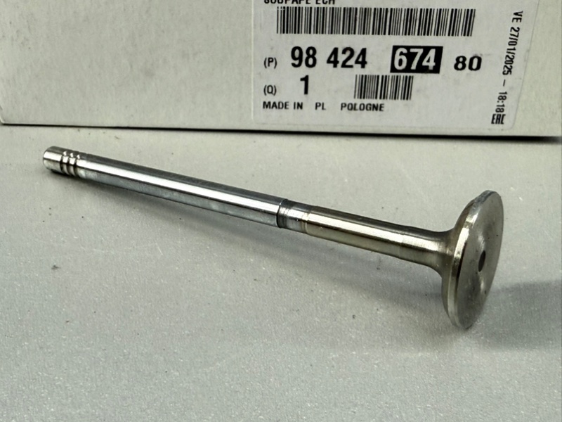 Клапан выпускной Peugeot Citroen Ford 1.5 HDI DV5RC