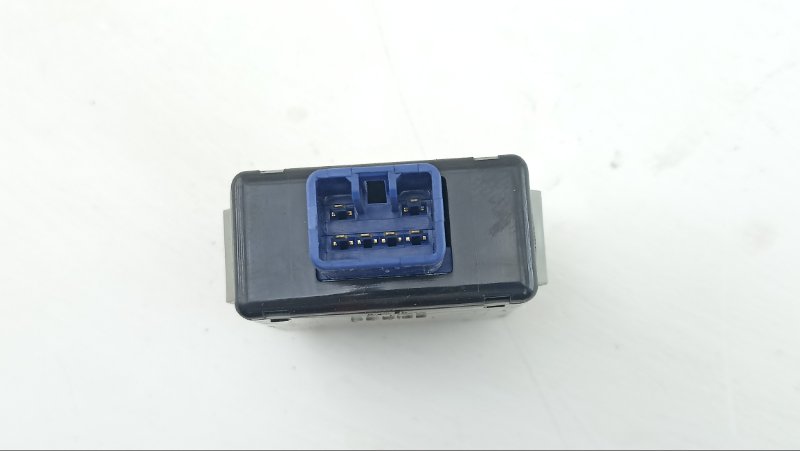 Блок управления рулевой рейкой TOYOTA CELSIOR UCF31 3UZ 2004 (б/у) Блок управления рулевой рейкой TOYOTA CELSIOR UCF31 3UZ 2004 (б/у)