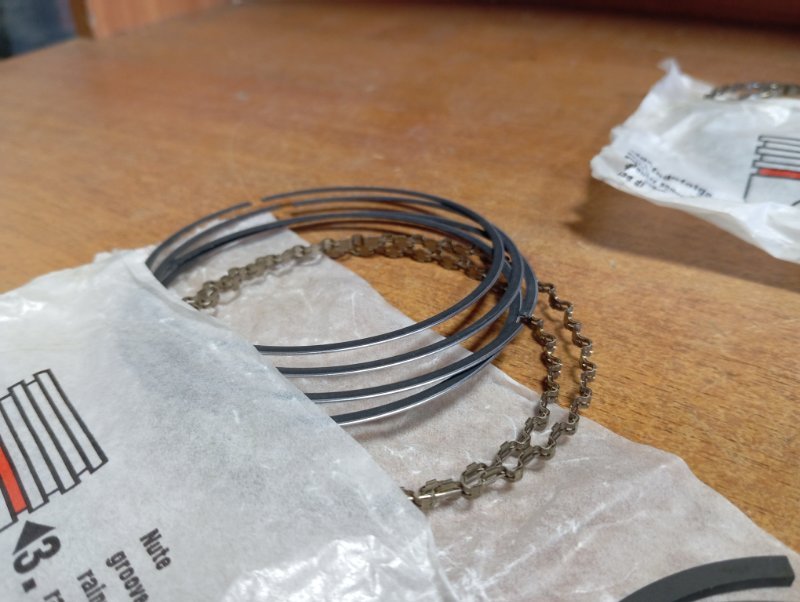 Комплект поршневых колец Ford Granada 1.6 1982 Комплект поршневых колец Ford Granada 1.6 1982