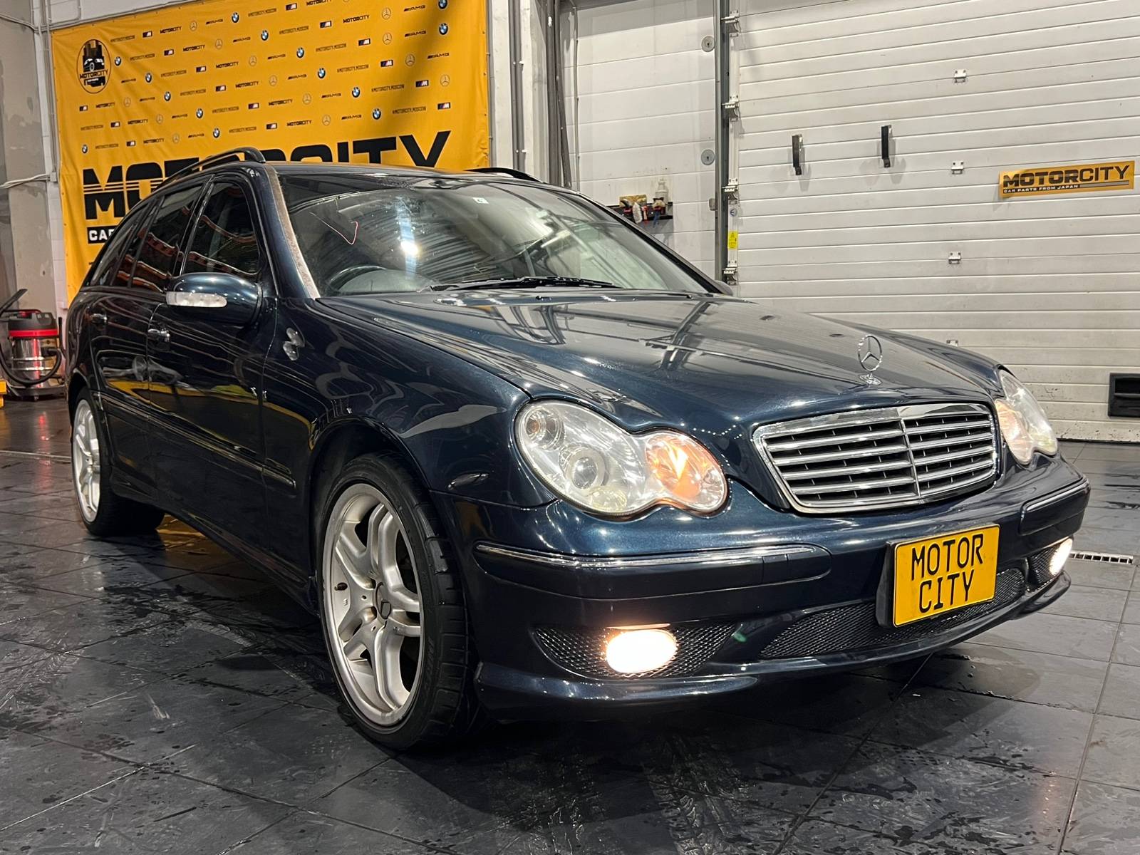 В разбор из Японии Mercedes-Benz 2003 S203 M112.912 2.6 . id59111 запчасть  контрактная купить в Москве, цена 370₽