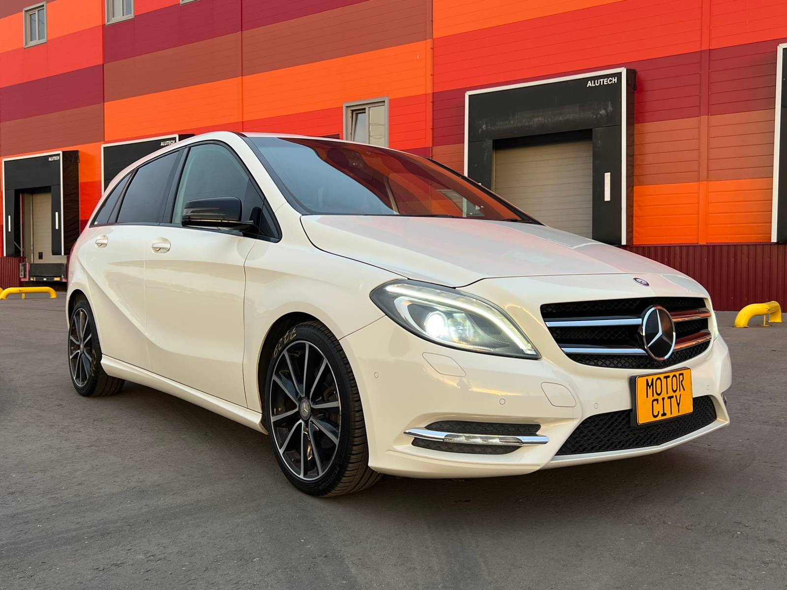 В разбор из Японии Mercedes-Benz 2013 W246 M270.910 1.6 . id59616 запчасть  контрактная купить в Москве, цена 370₽