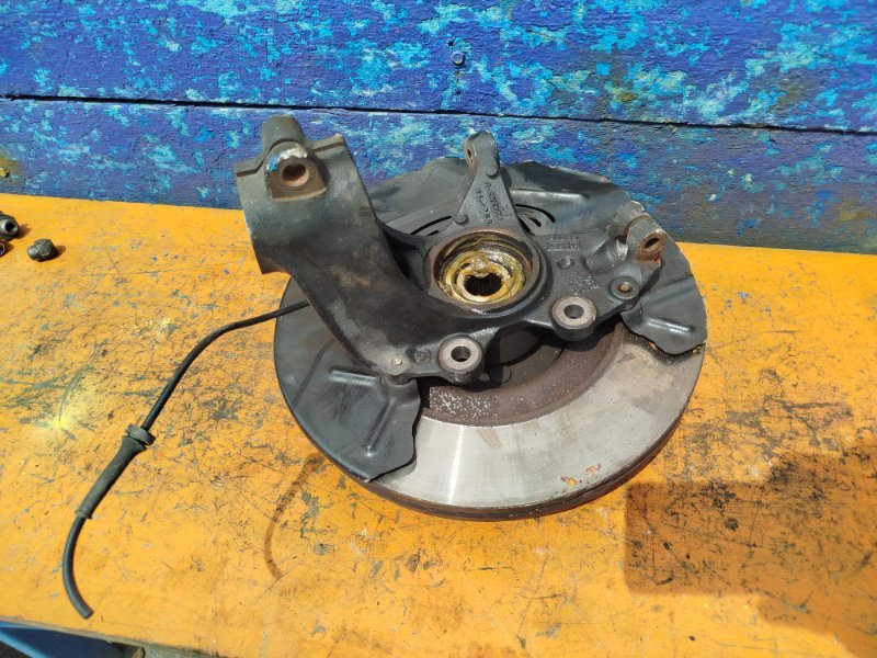 Ступица FORD FOCUS RS DYB YVDA перед. прав. (б/у)