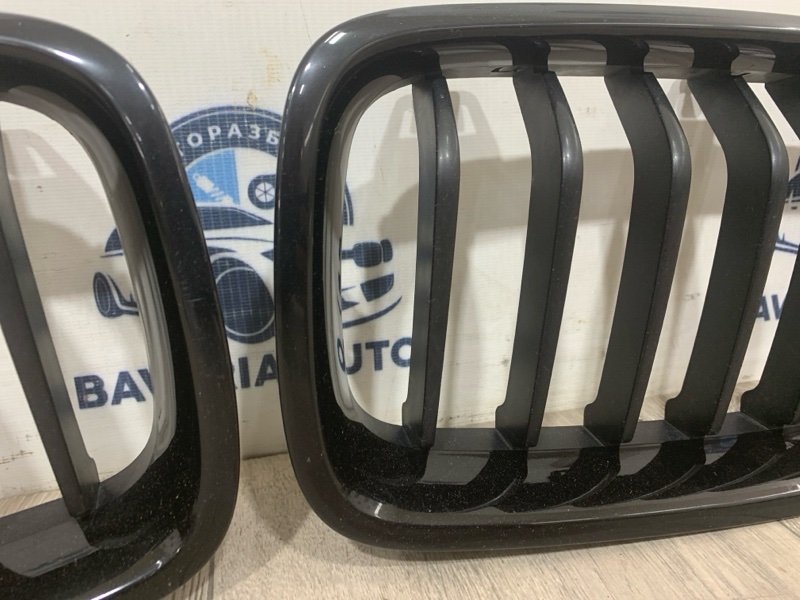 Решетка радиатора передняя 3 F30