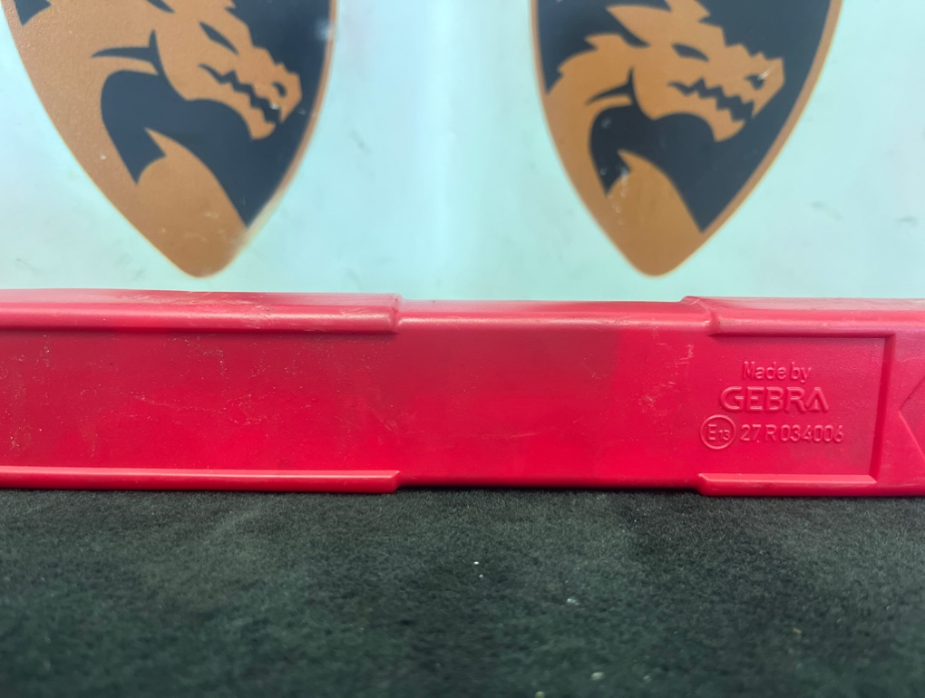 Знак аварийной остановки Audi Q7 4L CJT 3.0 TFSI 2010 (б/у) Знак аварийной остановки Audi Q7 4L CJT 3.0 TFSI 2010 (б/у)