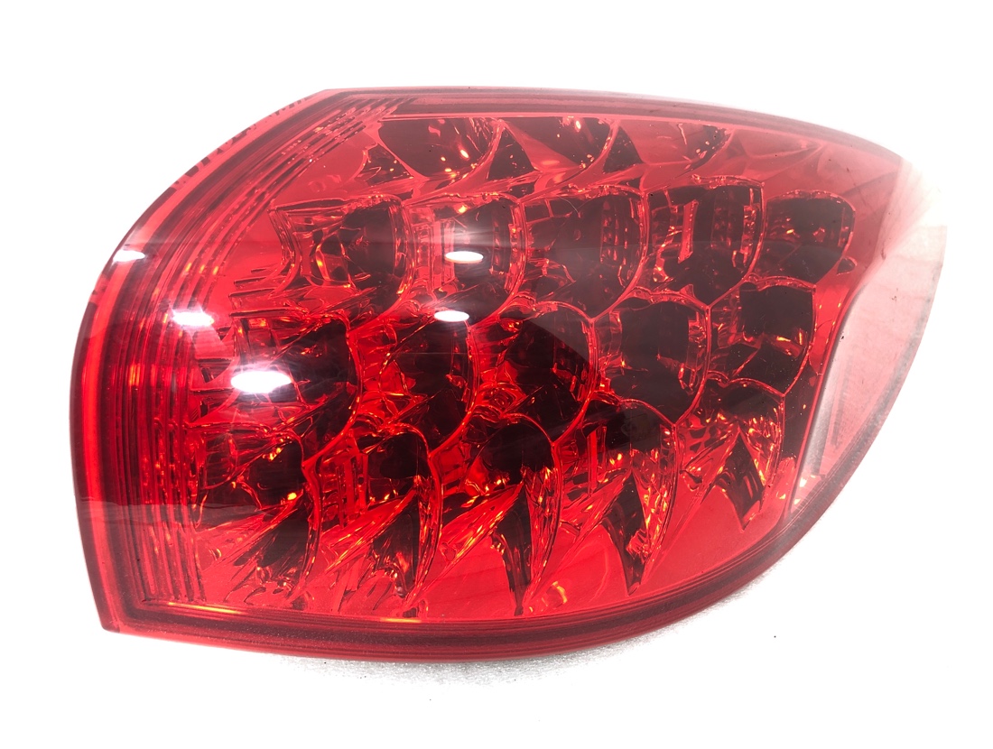 Стоп-сигнал Nissan Skyline Crossover NJ50 VQ37VHR 2010 прав. (б/у) Стоп-сигнал Nissan Skyline Crossover NJ50 VQ37VHR 2010 прав. (б/у)