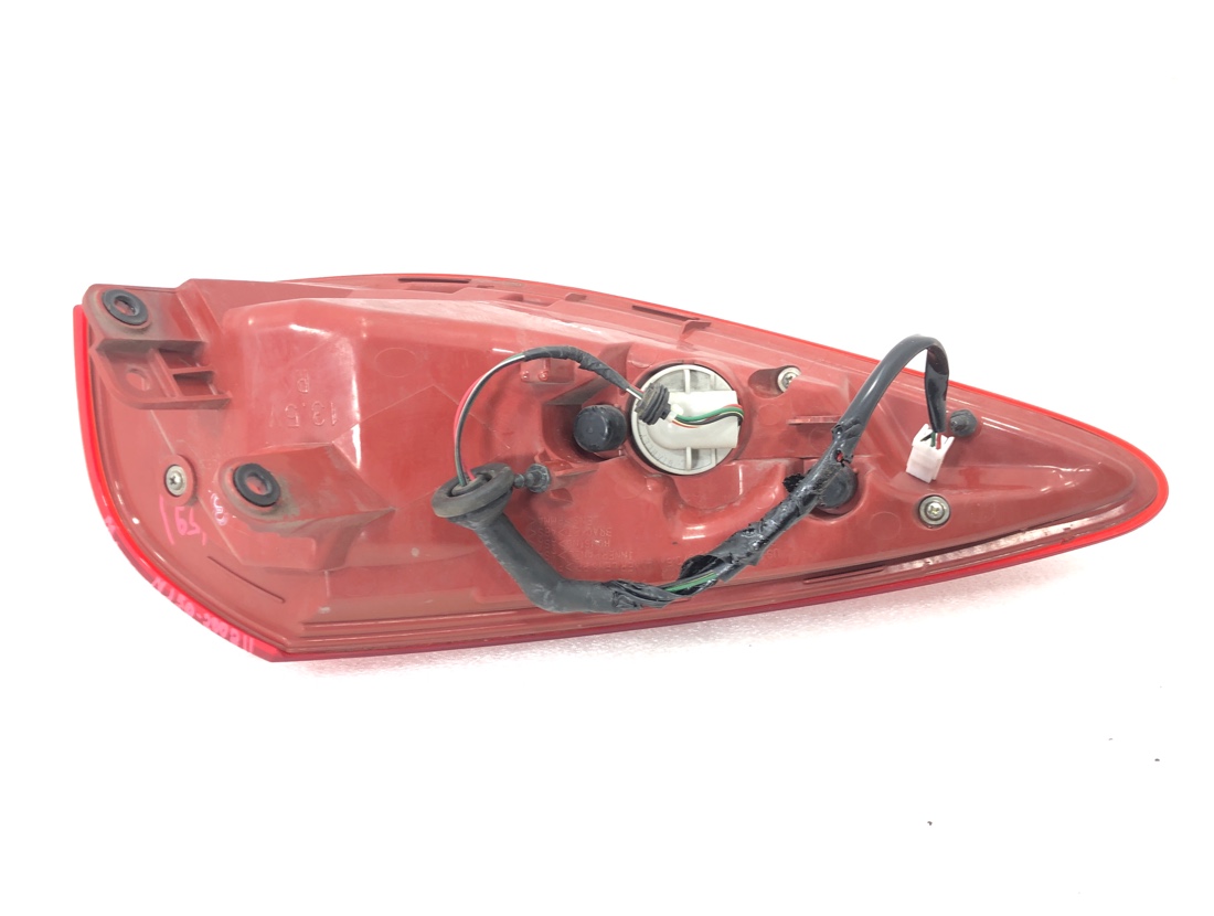 Стоп-сигнал Nissan Skyline Crossover NJ50 VQ37VHR 2010 прав. (б/у) Стоп-сигнал Nissan Skyline Crossover NJ50 VQ37VHR 2010 прав. (б/у)