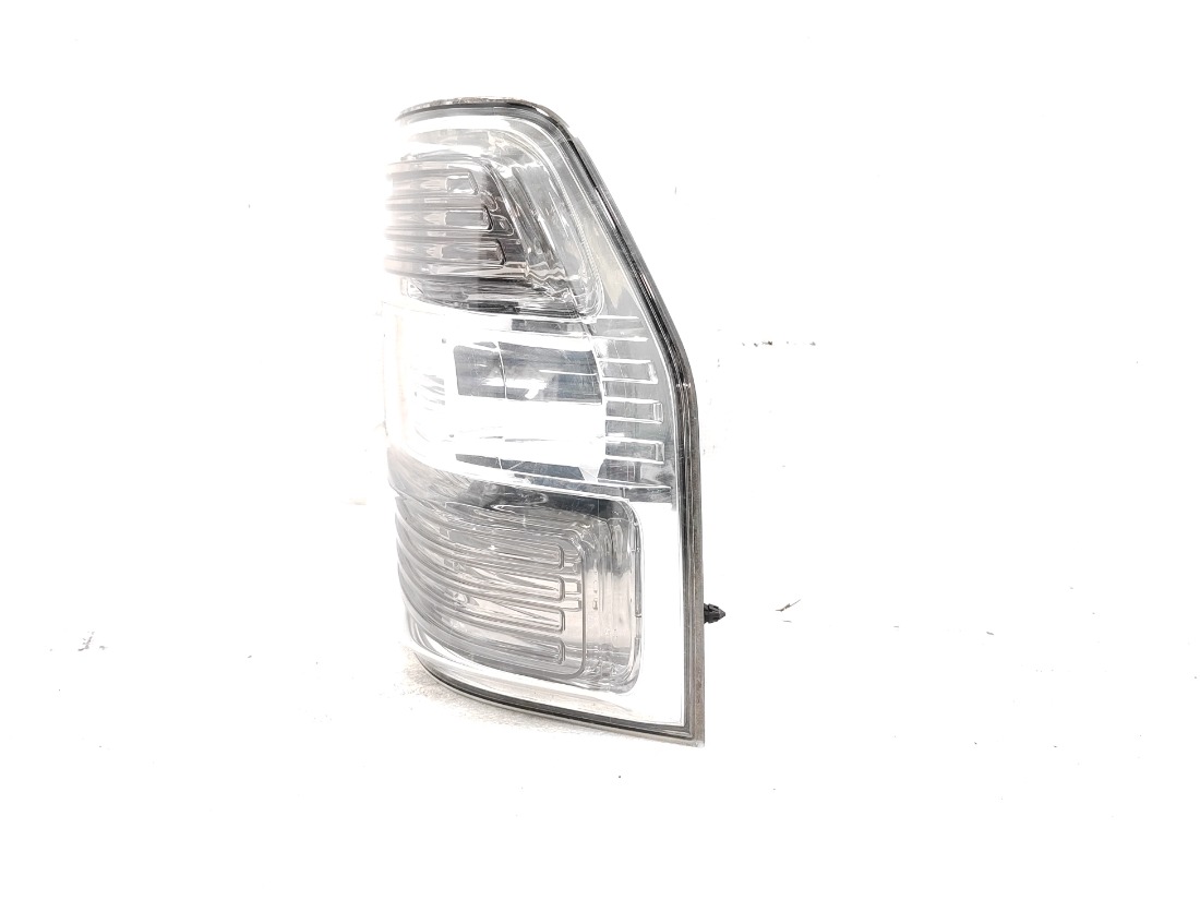 Стоп-сигнал Mitsubishi Pajero V97W 6G75 2007 прав. (б/у)