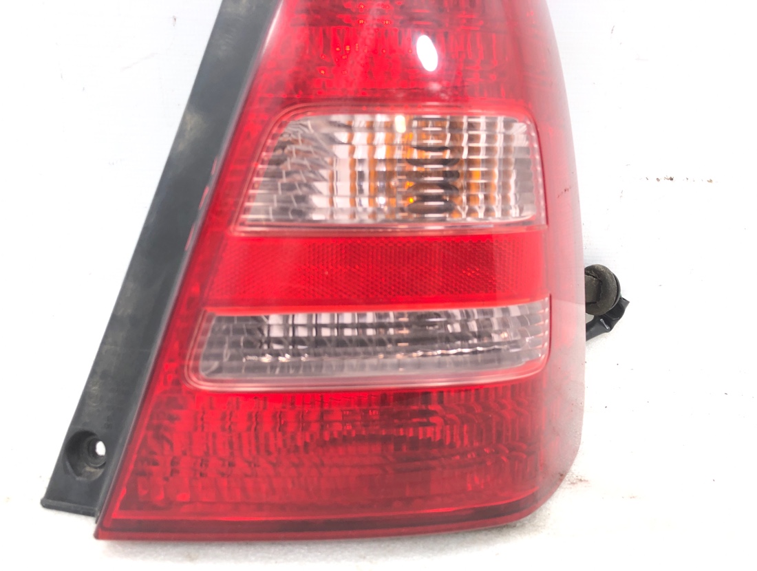 Стоп-сигнал Subaru Forester SG5 EJ20 2003 прав. (б/у)