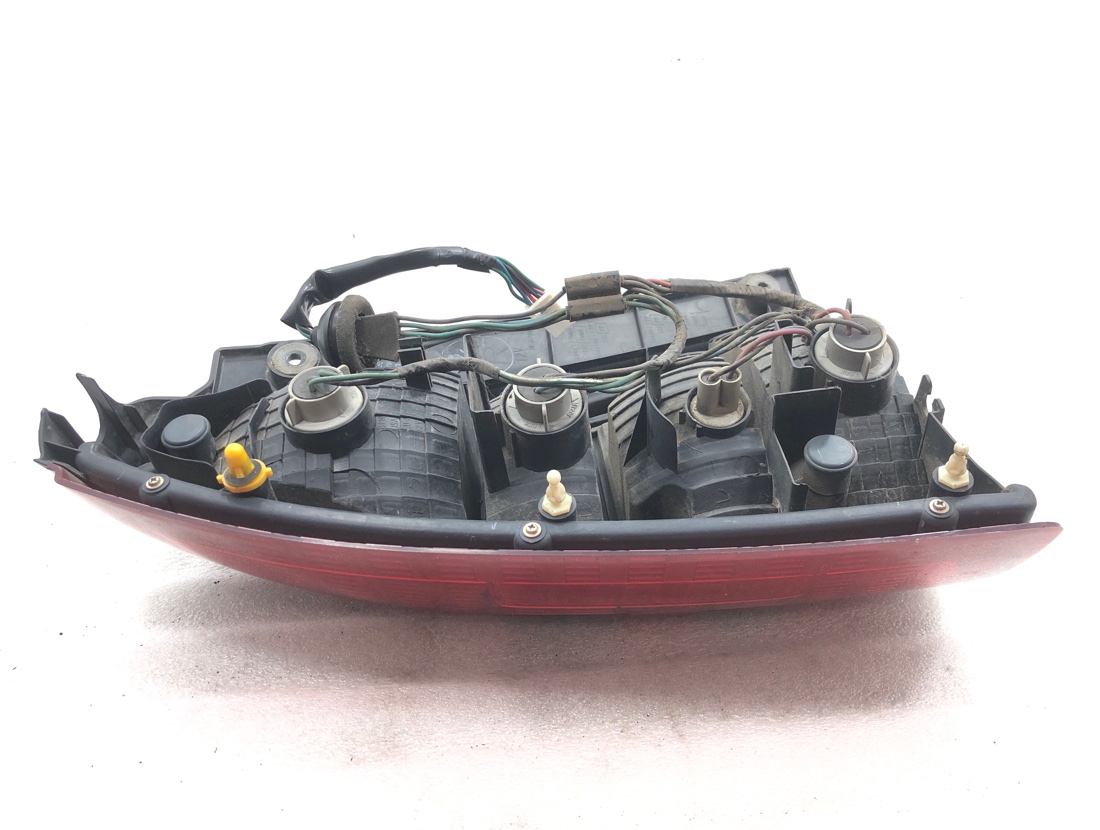 Стоп-сигнал Subaru Forester SG5 EJ20 2003 прав. (б/у)