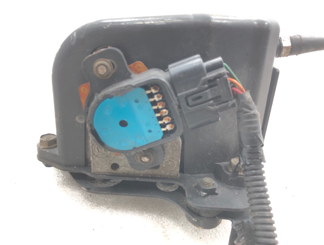 Датчик педали газа Honda CR-V RD7 K24A 2005 (б/у)