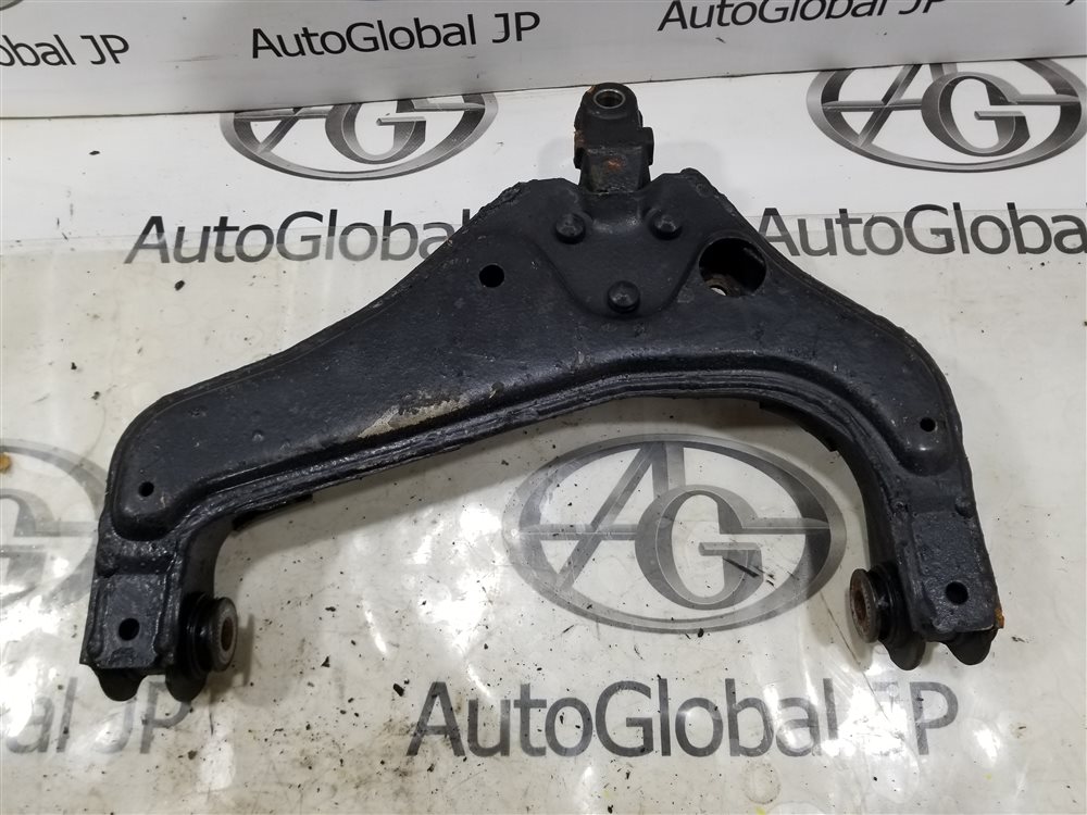 Рычаг TOYOTA GRAND HIACE VCH16W 5VZ-FE 1999 перед. лев. (б/у)