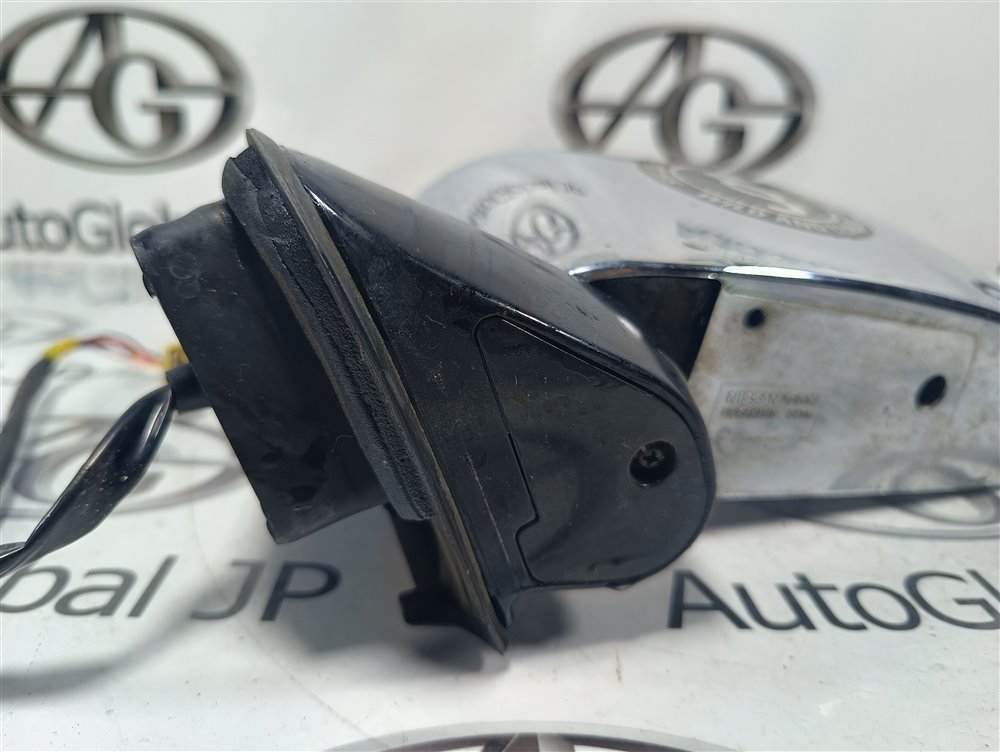 Зеркало NISSAN MISTRAL R20 TD27T 1995 лев. (б/у) Зеркало NISSAN MISTRAL R20 TD27T 1995 лев. (б/у)