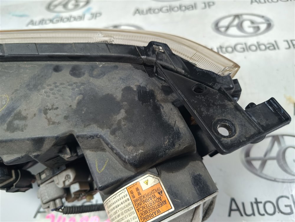 Фара SUZUKI ESCUDO TDA4W J24B 2011 перед. прав. (б/у) Фара SUZUKI ESCUDO TDA4W J24B 2011 перед. прав. (б/у)