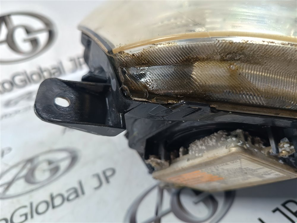 Фара SUZUKI ESCUDO TDA4W J24B 2011 перед. прав. (б/у) Фара SUZUKI ESCUDO TDA4W J24B 2011 перед. прав. (б/у)