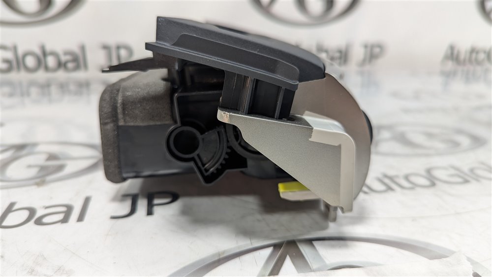 Часы LEXUS IS300H AVE30 2AR-FSE 2013 (б/у)