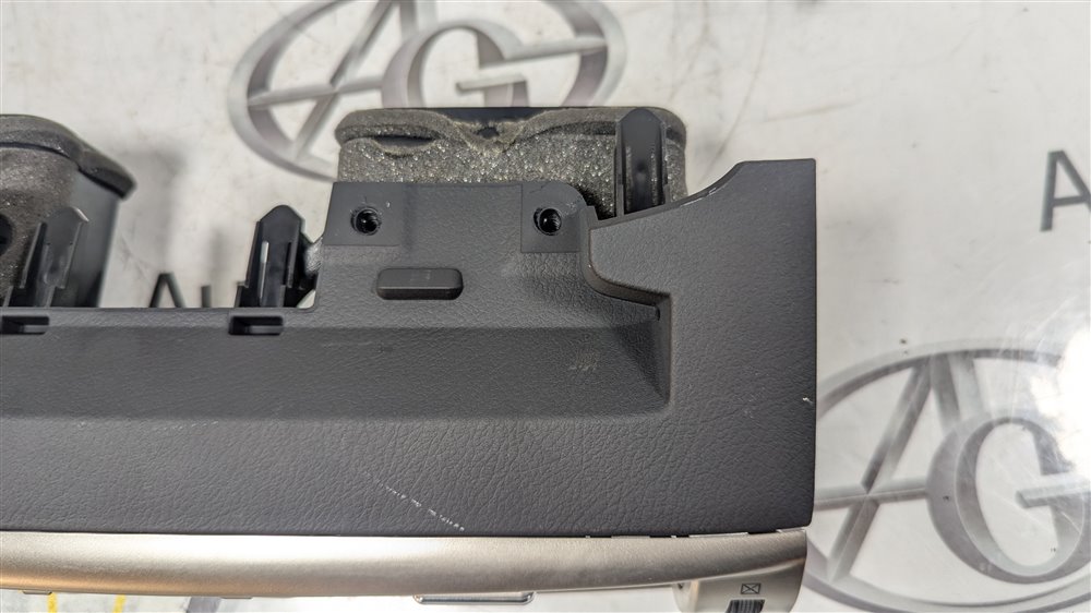 Часы LEXUS IS300H AVE30 2AR-FSE 2013 (б/у)