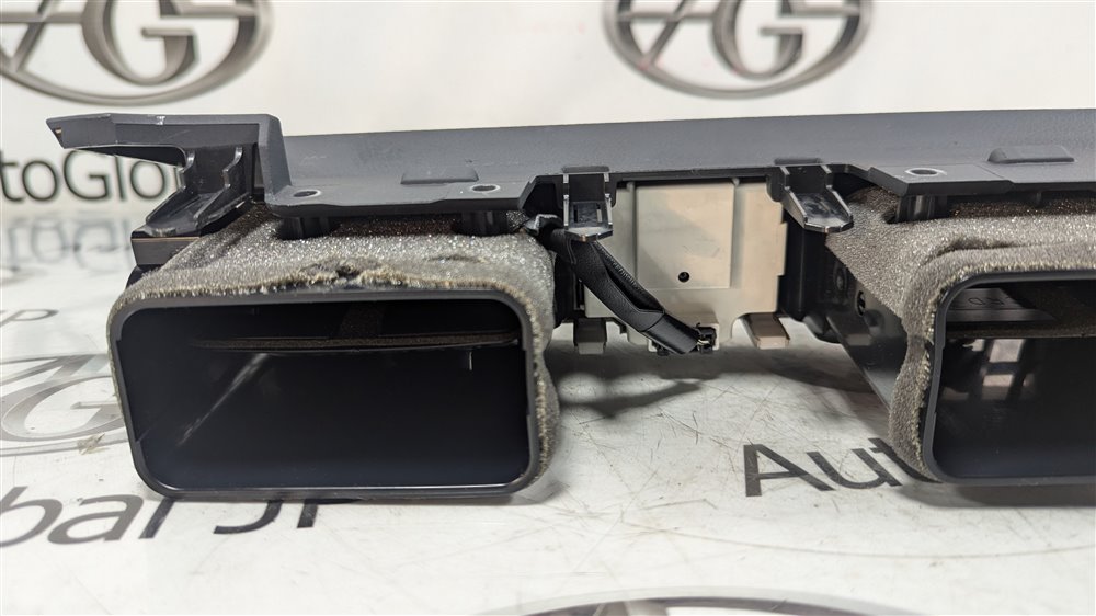 Часы LEXUS IS300H AVE30 2AR-FSE 2013 (б/у)