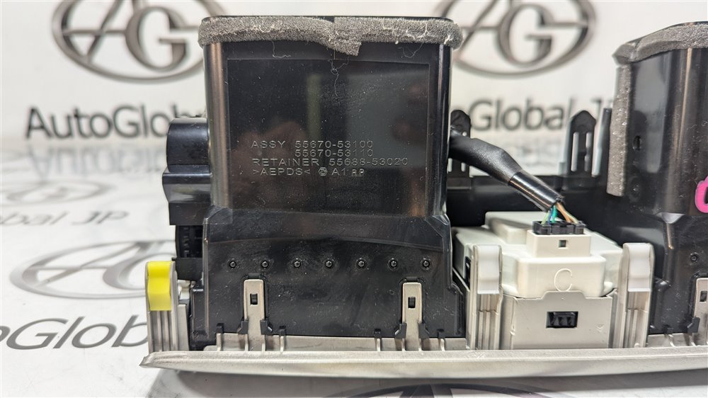 Часы LEXUS IS300H AVE30 2AR-FSE 2013 (б/у)