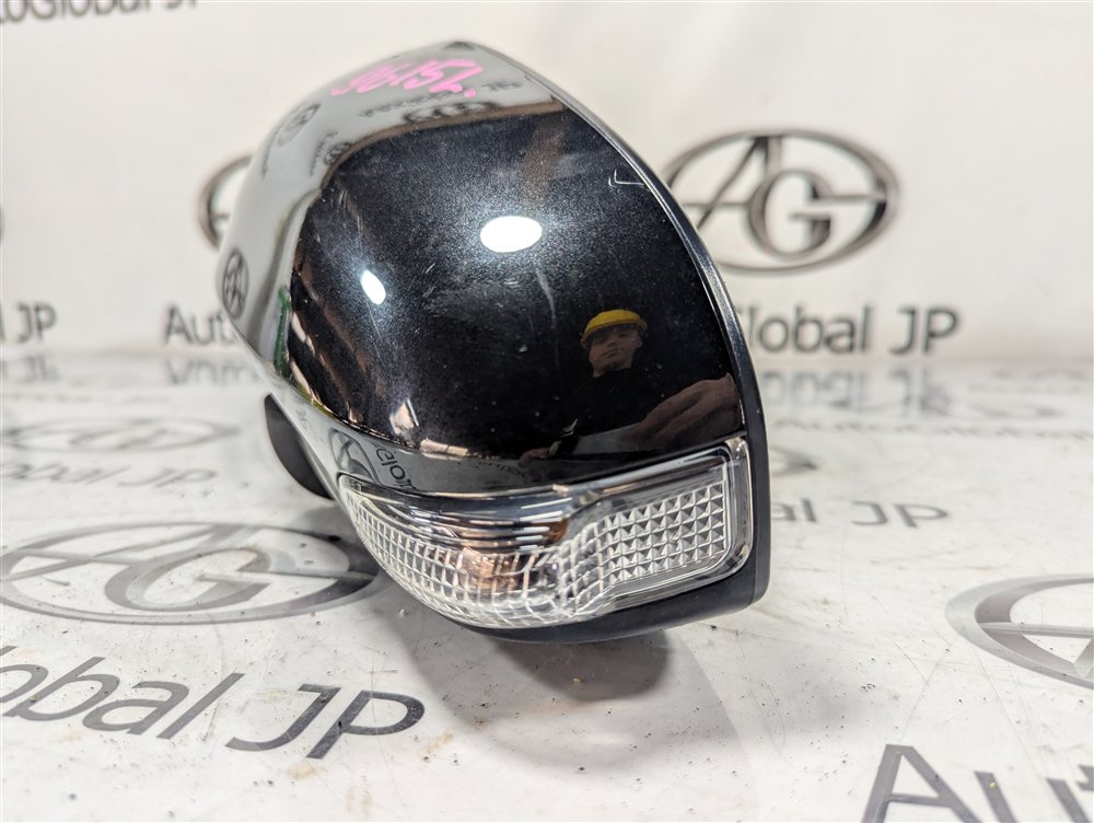 Зеркало TOYOTA AQUA NHP10 1NZ-FXE 2014 лев. (б/у)