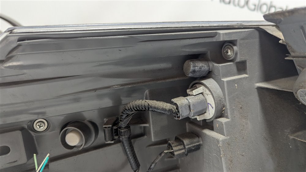 Стоп-сигнал HONDA SHUTTLE GP7 LEB 2015 задн. прав. (б/у) Стоп-сигнал HONDA SHUTTLE GP7 LEB 2015 задн. прав. (б/у)