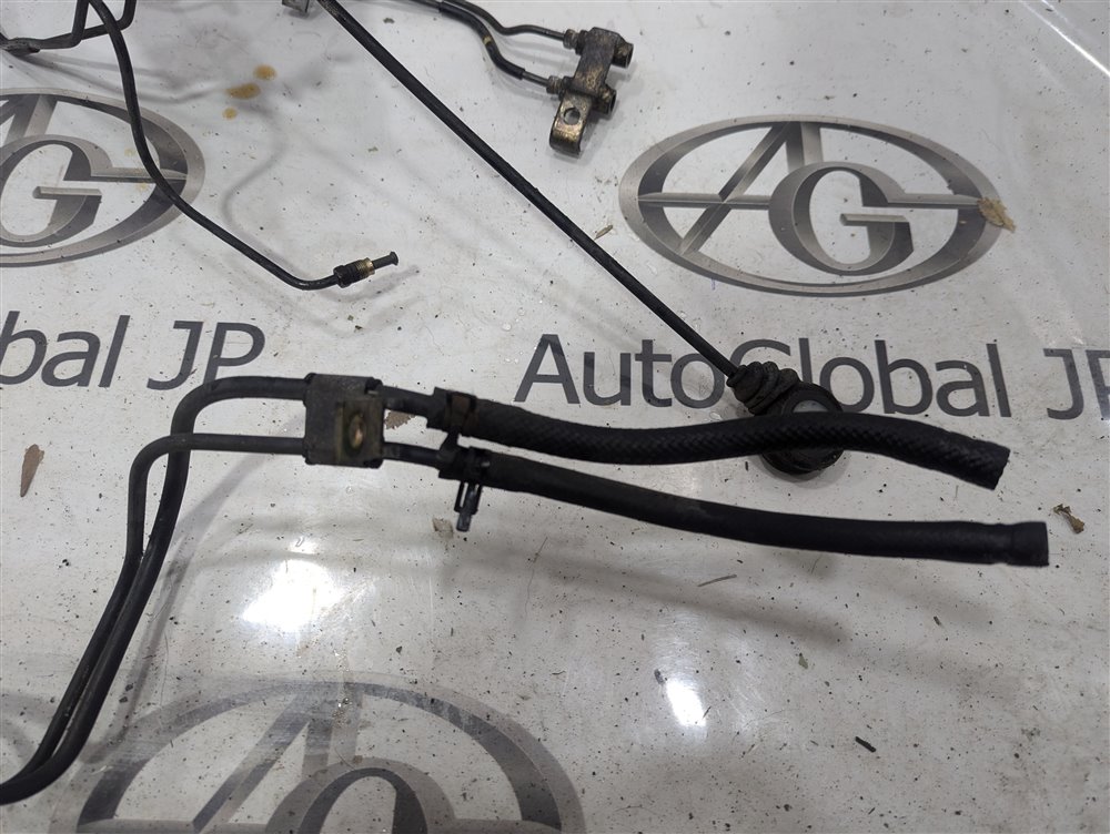 Трубки топливопровода TOYOTA DYNA LY211 3L 1996 (б/у)