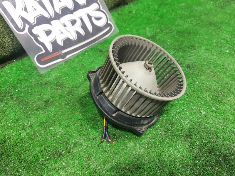 Мотор печки HONDA ODYSSEY RA2 F22B 1995 (б/у) Мотор печки HONDA ODYSSEY RA2 F22B 1995 (б/у)