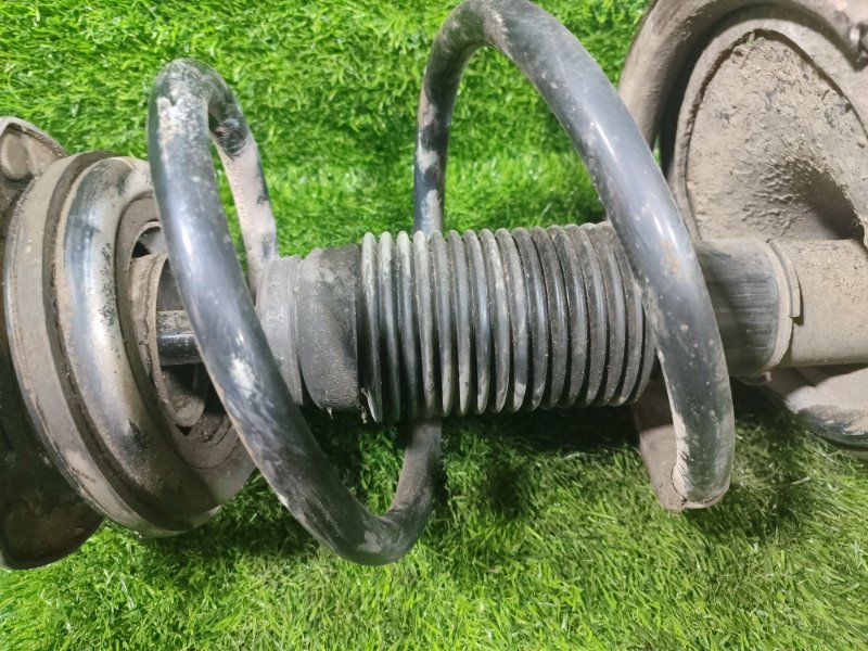 Стойка HYUNDAI GRAND STAREX TQ D4CB 2013 перед. лев. (б/у) Стойка HYUNDAI GRAND STAREX TQ D4CB 2013 перед. лев. (б/у)