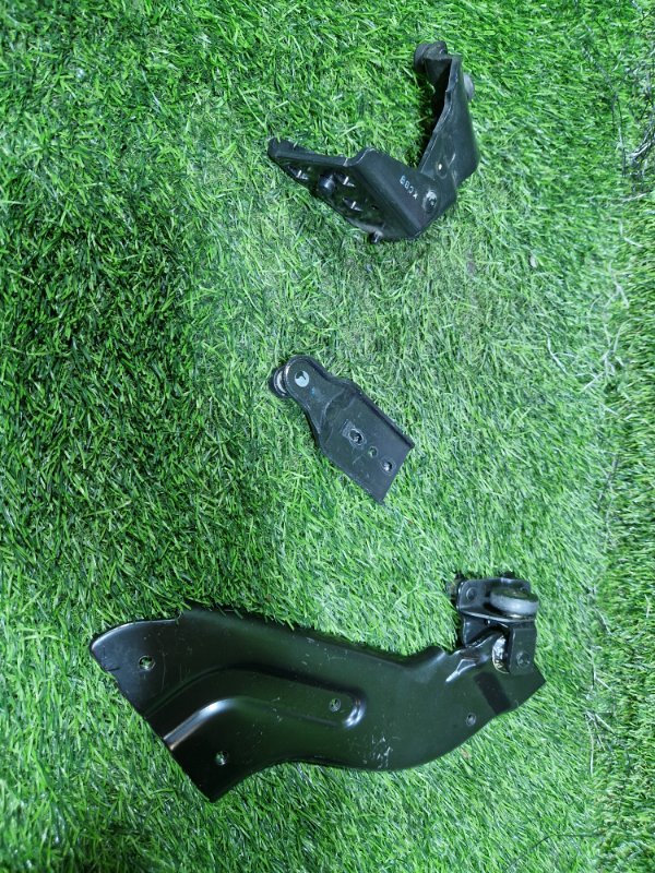 Ролик раздвижной двери HYUNDAI GRAND STAREX TQ D4CB 2015 задн. лев. (б/у)