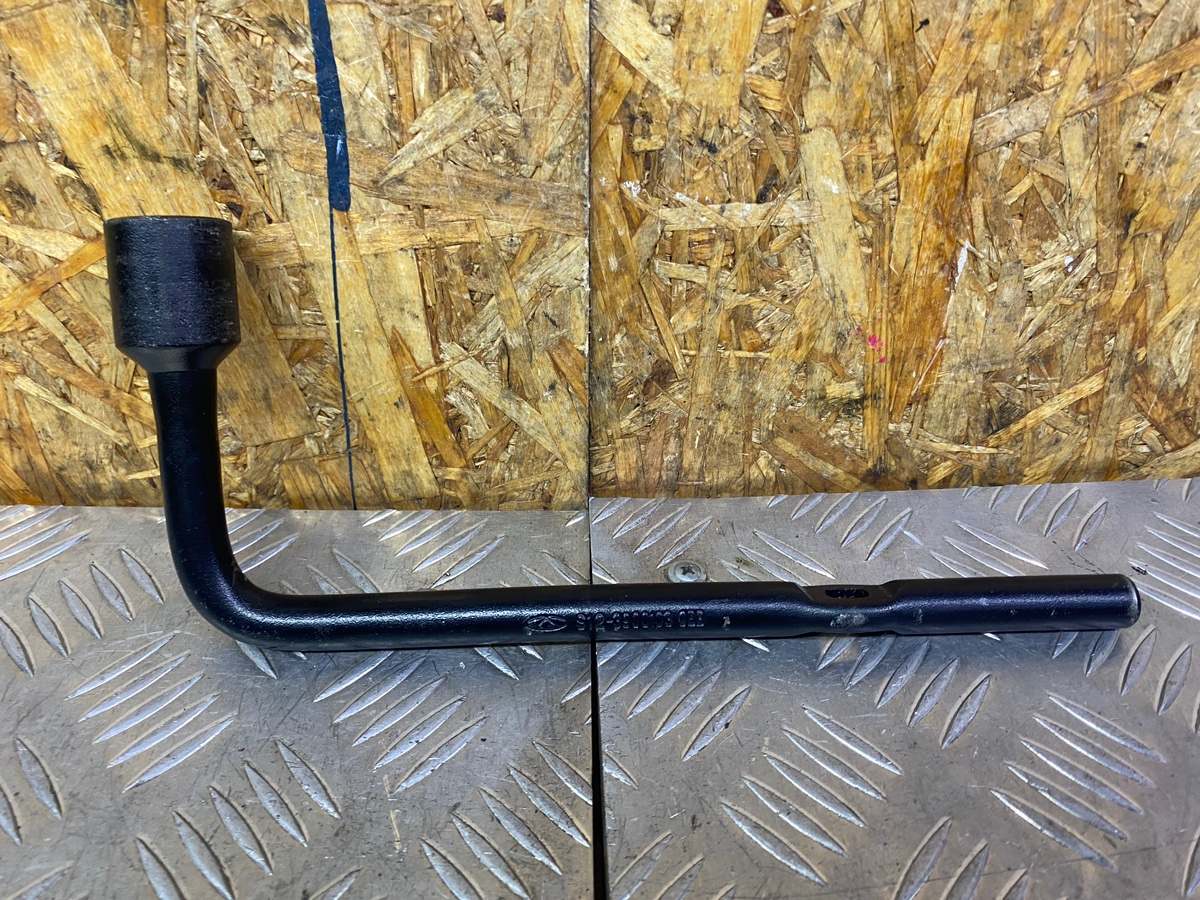 Ключ балонный Omoda C5 1.6 2023 (б/у)