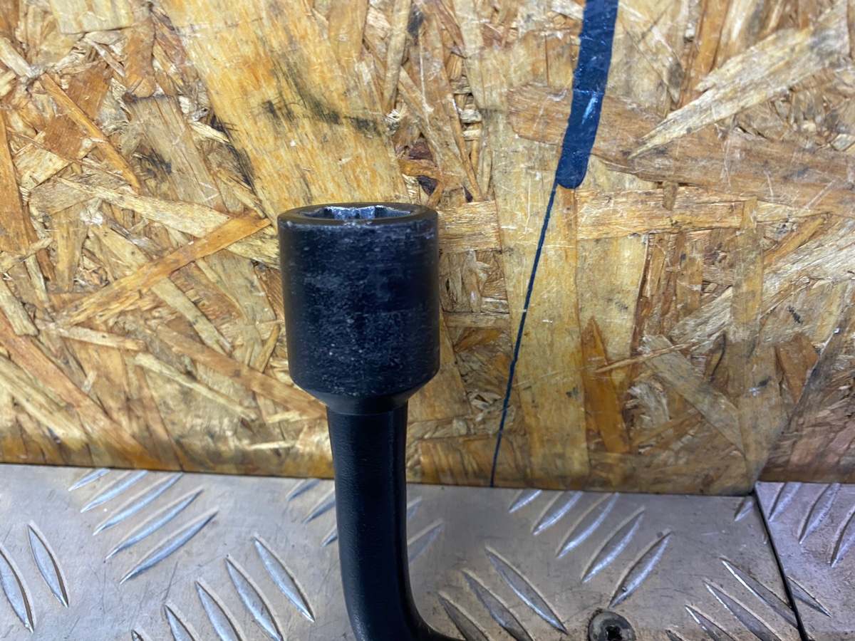 Ключ балонный Omoda C5 1.6 2023 (б/у)