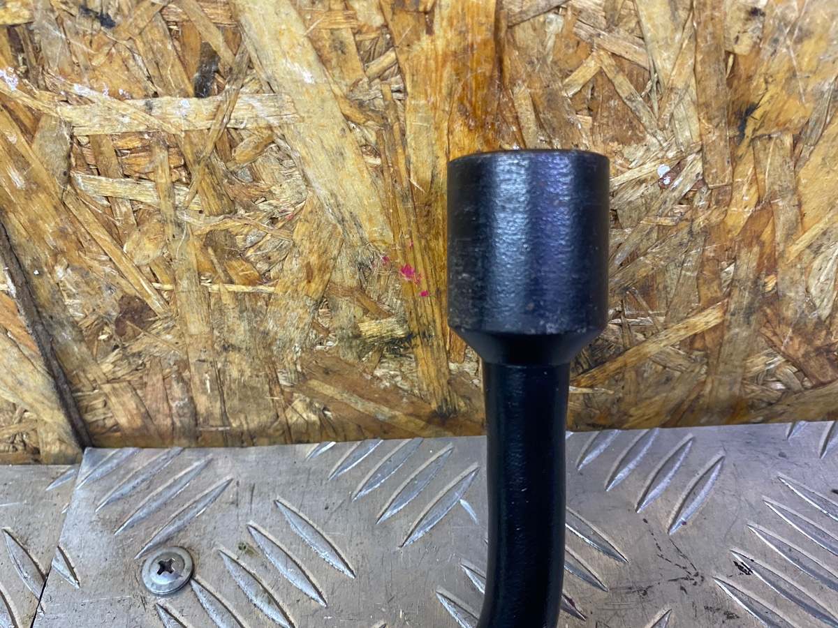 Ключ балонный Omoda C5 1.6 2023 (б/у)