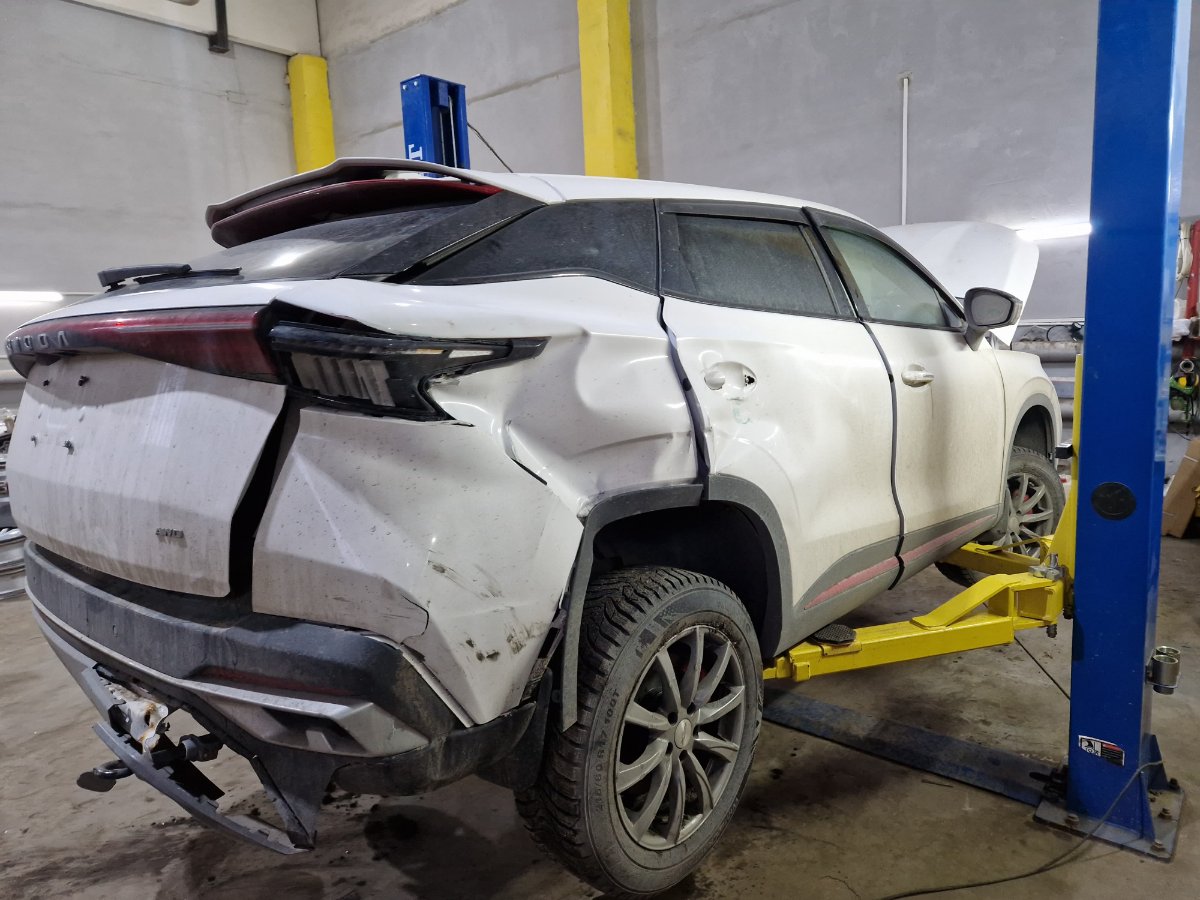 Автомобиль в разбор Omoda C5 2023 1.6 Автомобиль в разбор Omoda C5 2023 1.6