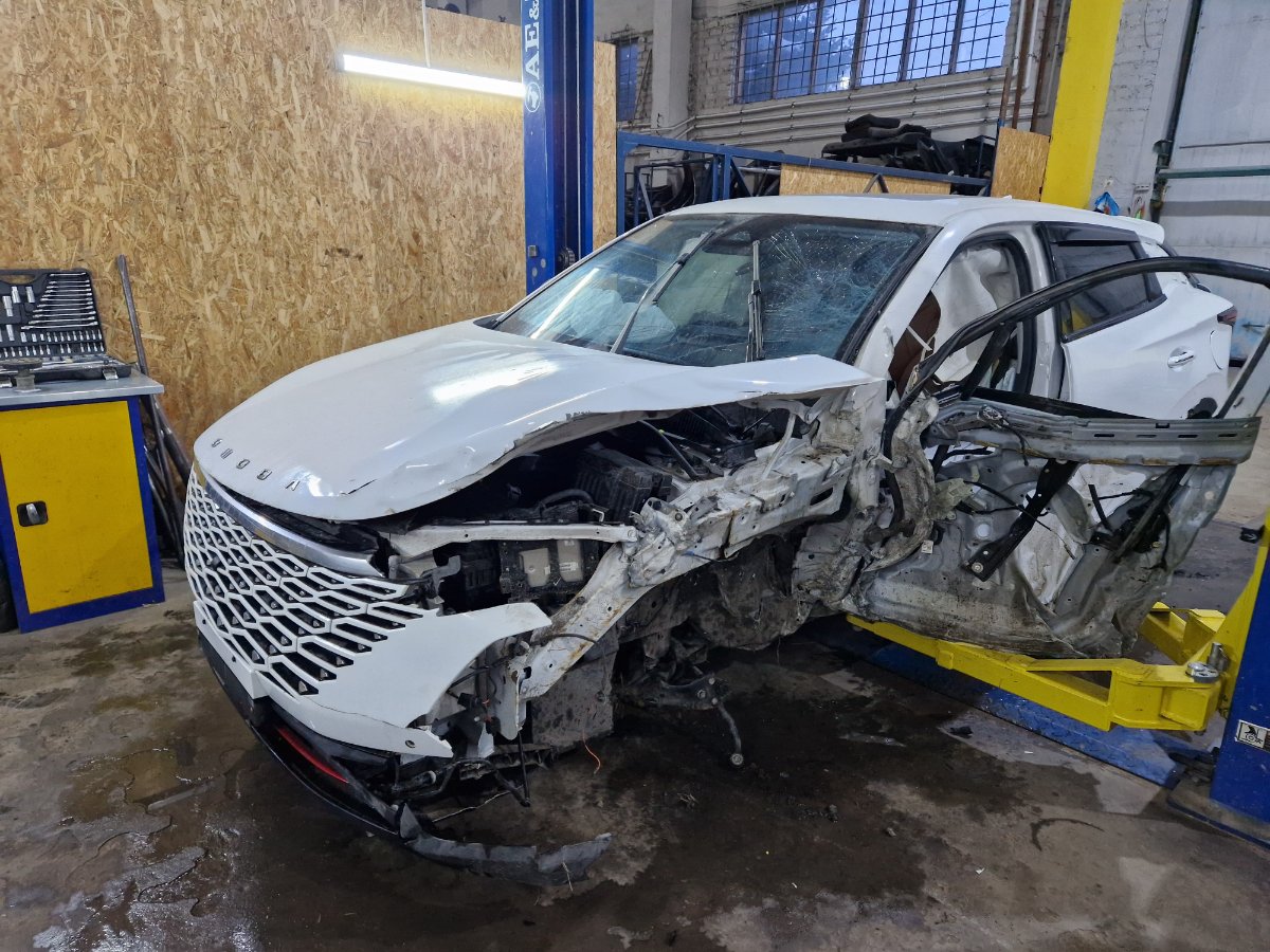 Автомобиль в разбор Omoda C5 2023 1.6 Автомобиль в разбор Omoda C5 2023 1.6