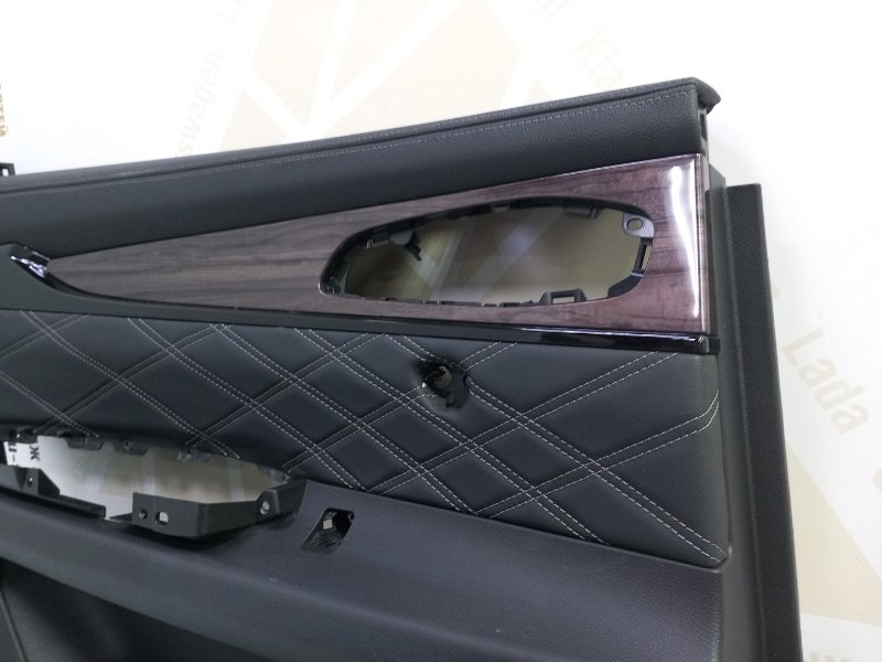 Обшивка боковой двери Exeed VX M36T 2021 задн. лев. 403001003AA (б/у)