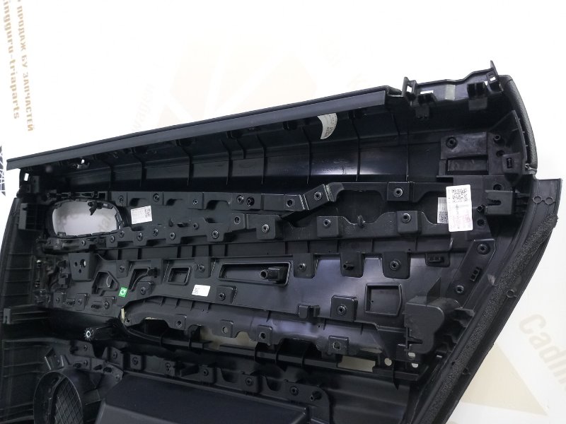 Обшивка боковой двери Exeed VX M36T 2021 задн. лев. 403001003AA (б/у)