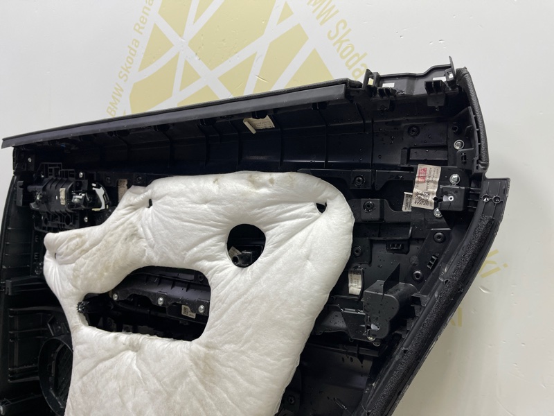 Обшивка двери Exeed VX M36T 2021 задн. лев. 403003983AA (б/у)