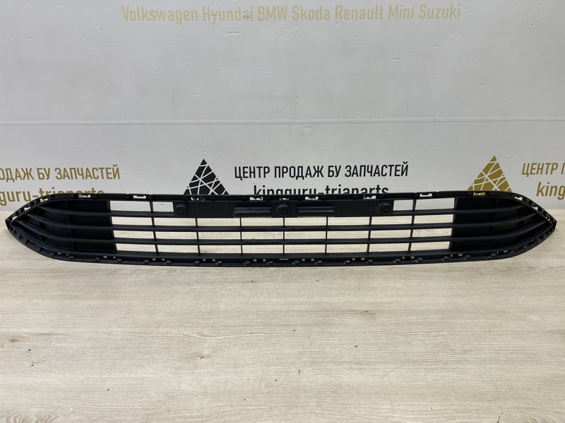 Решетка бампера передняя J7 2019-2023