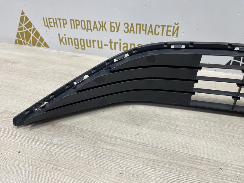 Решетка бампера передняя J7 2019-2023