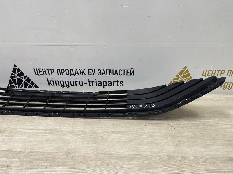 Решетка бампера передняя J7 2019-2023