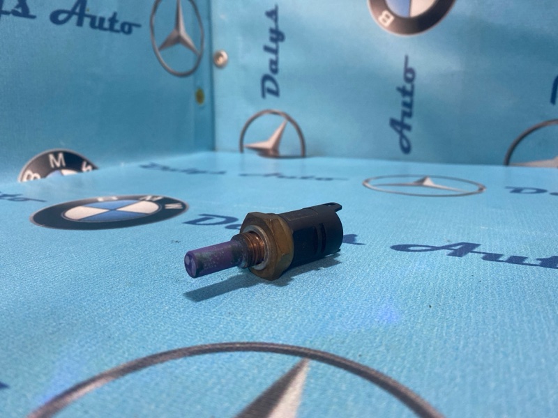 Датчик температуры охлаждающей жидкости BMW 525i E39 LCI M54B25 2003 (б/у)