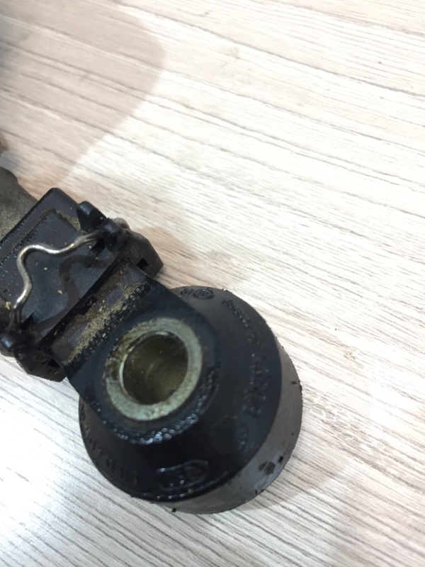 Датчик детонации Mercedes-Benz C-Class W203 M112.912 (б/у) Датчик детонации Mercedes-Benz C-Class W203 M112.912 (б/у)