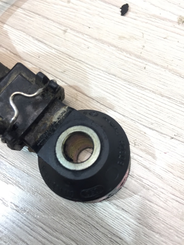 Датчик детонации Mercedes-Benz C-Class W203 M112.912 (б/у)